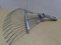 Грабли веерные Лидер проволочные 18-ти зубые оцинкованная сталь без черенка